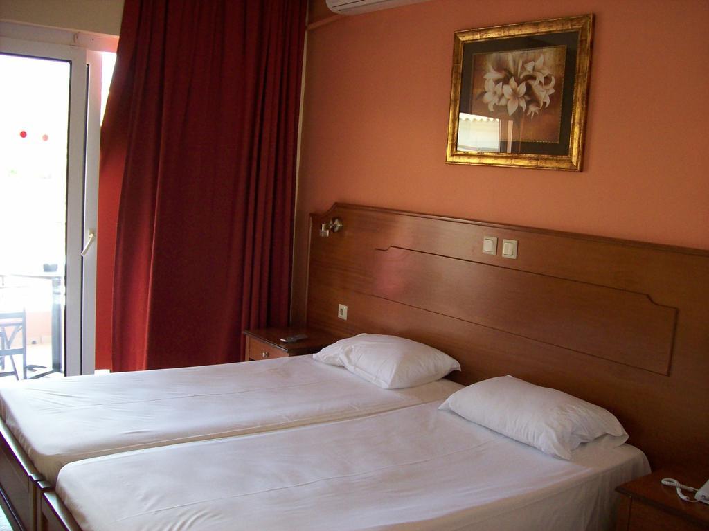 آغيوس ستيفانوس Thomas Bay Hotel المظهر الخارجي الصورة